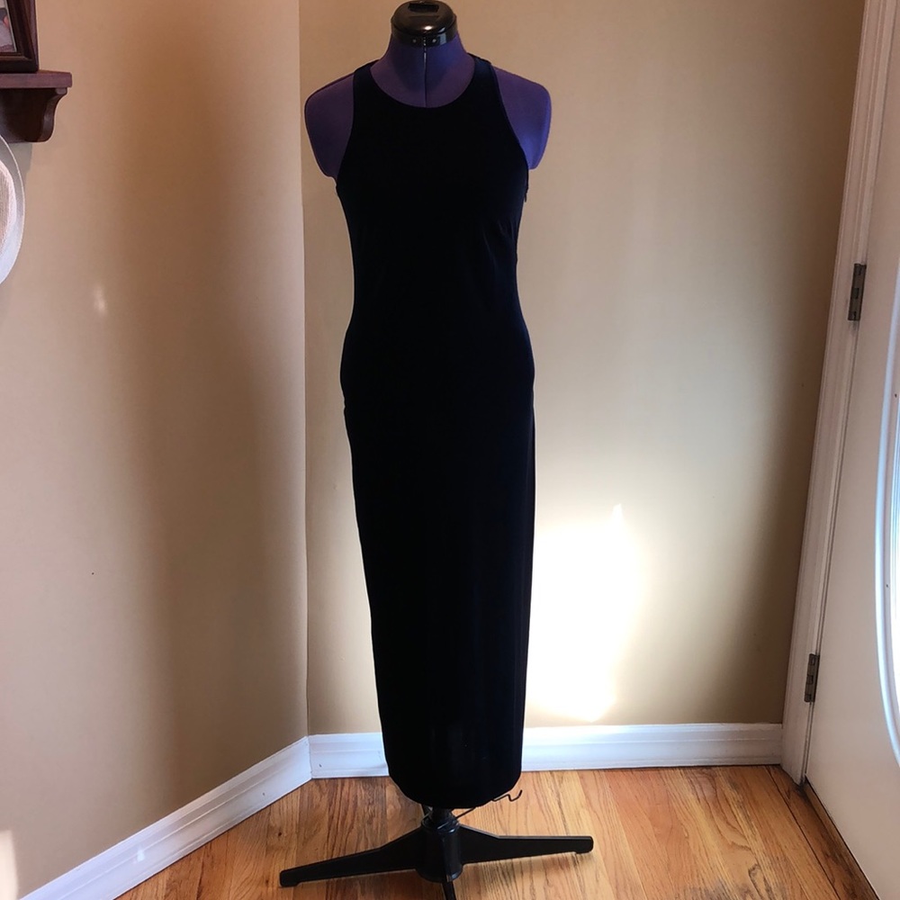 Laundry by Shelli Segal gown
